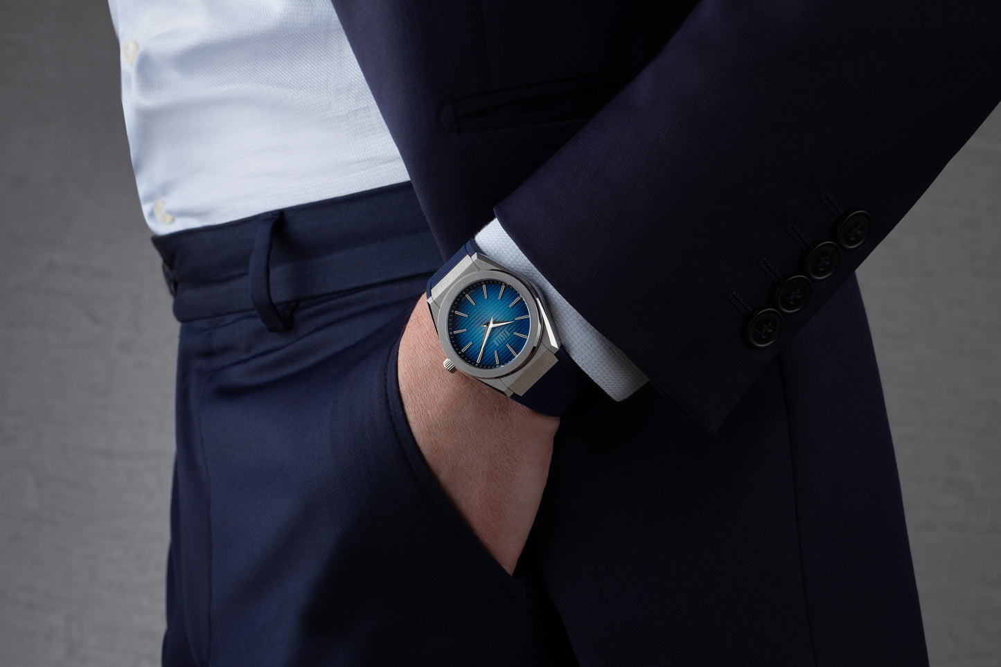 L20.3 Ocean blue